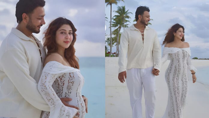 Baby Bump Alert! Devon Ke Dev Mahadev Actress Sonarika Bhadoria Shares Adorable Pregnancy Pictures Baby Bump Alert! Devon Ke Dev Mahadev Actress Sonarika Bhadoria Shares Adorable Pregnancy Pics
