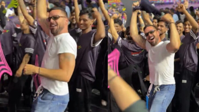 Watch Ricky Martin’s Epic Dance Party to Sukhbir’s Oh Ho Ho Ho at T20 World Cup Closing Ceremony! Watch Ricky Martin’s Epic Dance Party to Sukhbir’s Oh Ho Ho Ho at T20 World Cup Closing Ceremony!