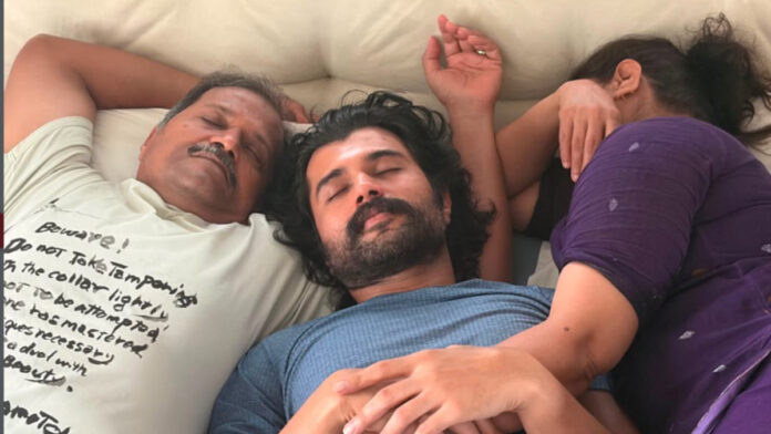 Vijay Deverakonda’s Rainy Day Break With Parents Has Fans Smiling, Rashmika Mandanna Captures The Moment Vijay Deverakonda’s Rainy Day Break With Parents Has Fans Smiling, Rashmika Mandanna Captures The Moment